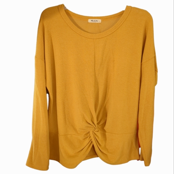 ❗$1 Bundled❗ MIKEY & JOEY Mustard Yellow Knot Front Stretchy Long Sleeve Shirt - Picture 3 of 6